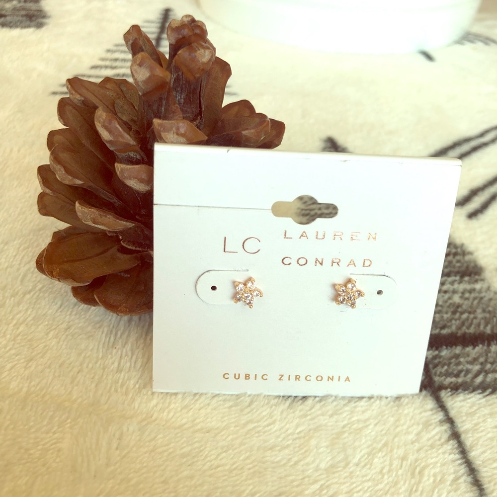 🌻5 for $25 LC Conrad cubic Zirconia Earnings